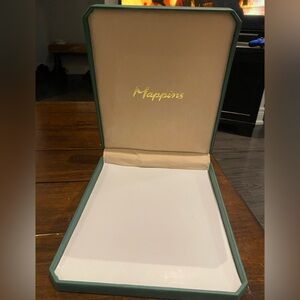Mappins Jewelry Box - empty box